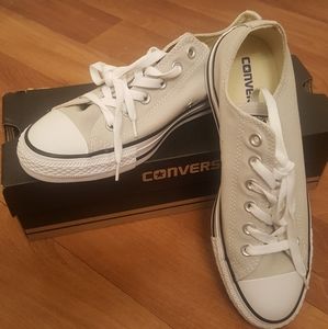 Converse Low Top Shoe
